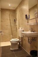 Aston City Hotel