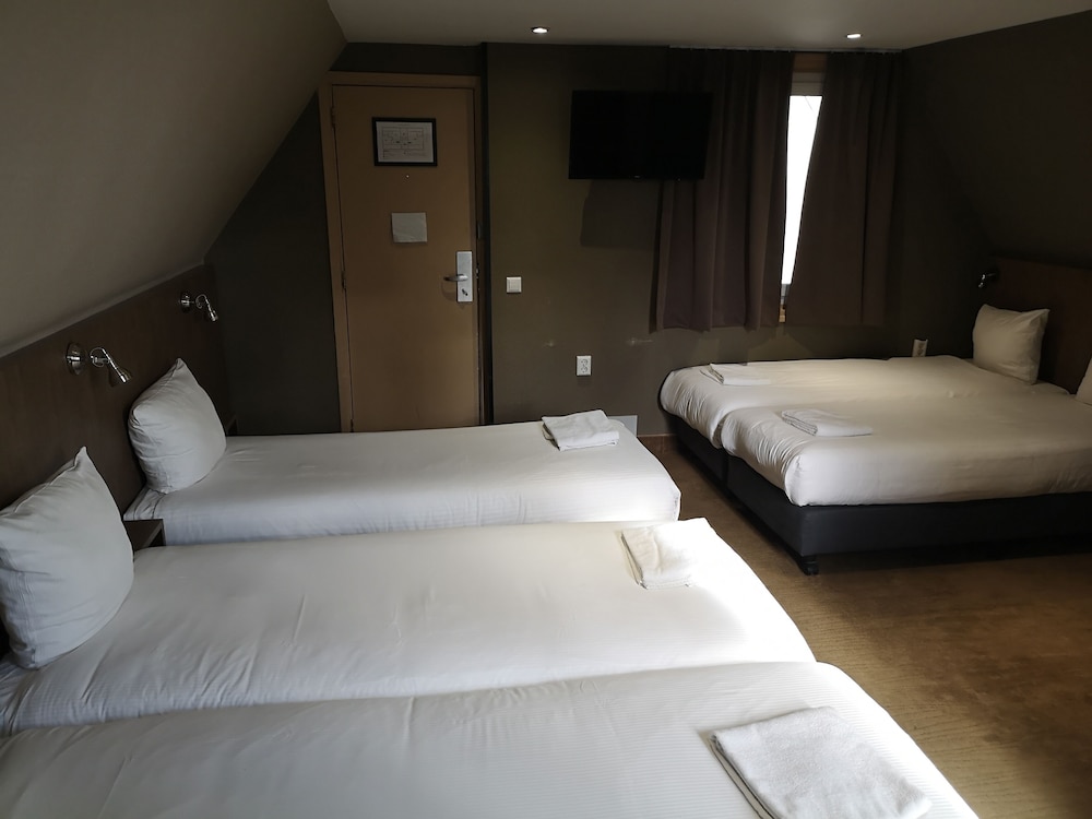 Aston City Hotel