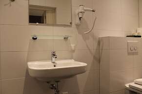 Aston City Hotel