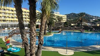 Evenia Olympic Suites