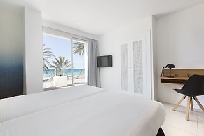 HM Tropical Hotel