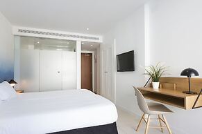 HM Tropical Hotel