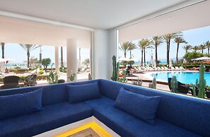 HM Tropical Hotel