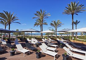 HM Tropical Hotel