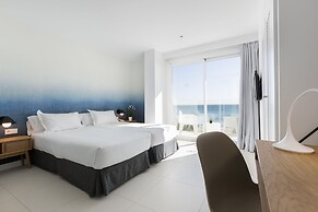 HM Tropical Hotel