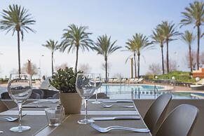 HM Tropical Hotel