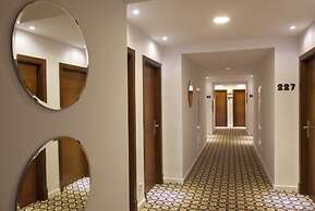 HM Tropical Hotel