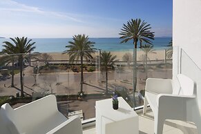 HM Tropical Hotel