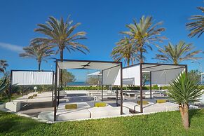 HM Tropical Hotel