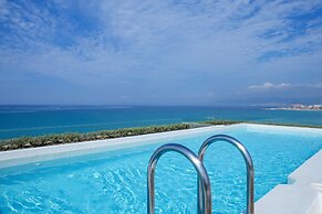 HM Tropical Hotel