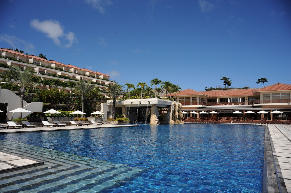 Kanucha Bay Hotels & Villas