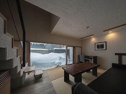 OTARU RETREAT by Onko Chishin