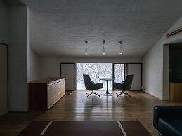 OTARU RETREAT by Onko Chishin