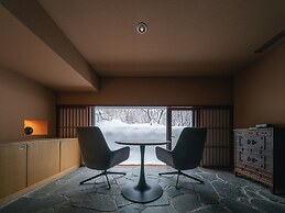 OTARU RETREAT by Onko Chishin