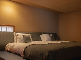 OTARU RETREAT by Onko Chishin