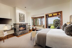 Spicers Peak Lodge
