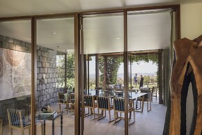 Spicers Peak Lodge