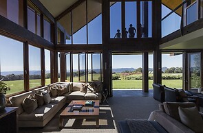 Spicers Peak Lodge