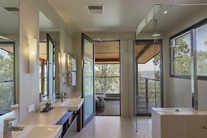 Spicers Peak Lodge