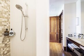 Spicers Peak Lodge