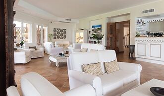Hotel Cala Caterina - Relaxing Escape