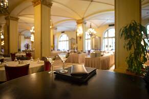 Arlington Resort Hotel and Spa