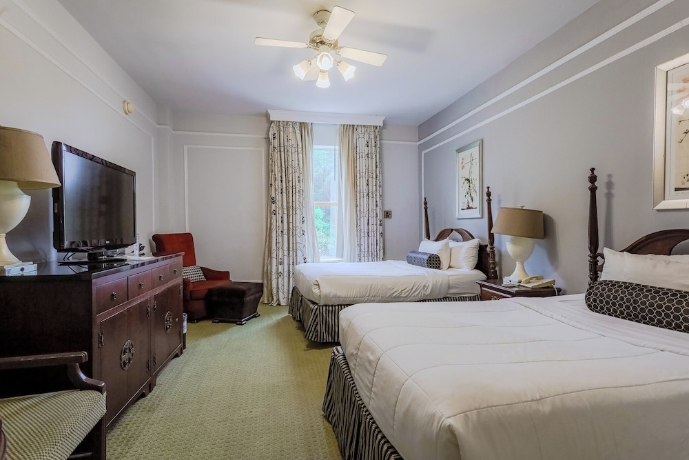 Arlington Resort Hotel and Spa