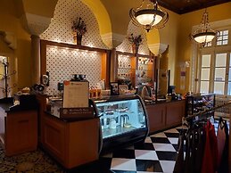 Arlington Resort Hotel and Spa