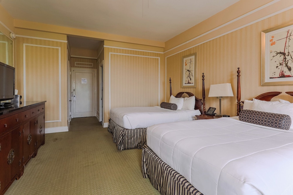 Arlington Resort Hotel and Spa