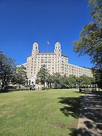Arlington Resort Hotel and Spa