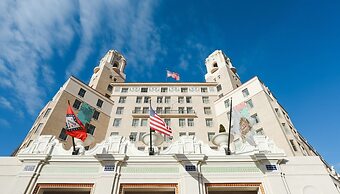 Arlington Resort Hotel and Spa