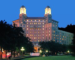 Arlington Resort Hotel and Spa