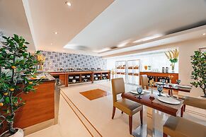 Golden Sands Hotel Apartments
