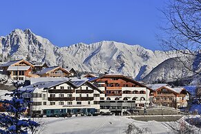 Mountains Hotel