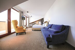 Mountains Hotel