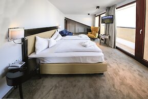 Mountains Hotel