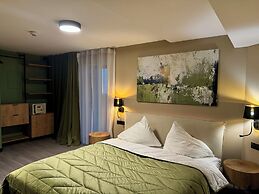 Mountains Hotel