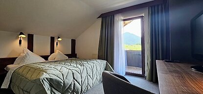 Mountains Hotel