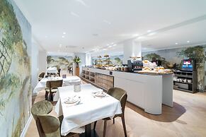 Grand Hotel Normandy by CW Hotel Collection