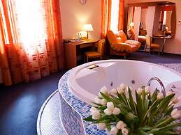 Maxima Irbis Hotel