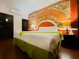 El Carmen Hotel