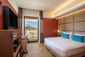 The Independent Hotel
