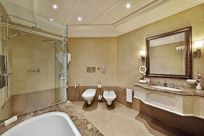 Al Habtoor Grand