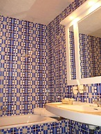 Marina Club Hotel