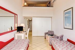 Marina Club Hotel