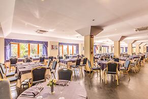 Marina Club Hotel