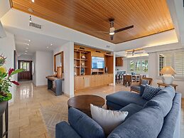 Puunoa  - CoralTree Residence Collection
