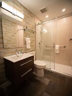 Oak Island Resort & Conference Centre