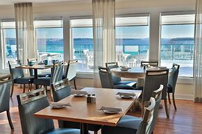 Oak Island Resort & Conference Centre