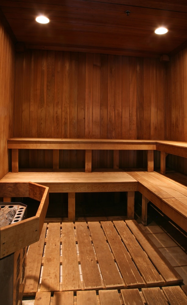 Oak Island Resort & Conference Centre